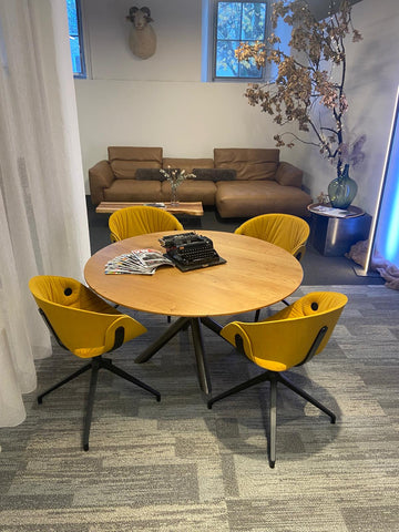 Esstisch Eiche_ A1329 inkl. Stühle